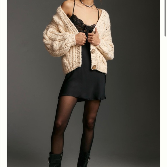 Raga Alaska Cable Cardigan Sweater - Picture 5 of 7